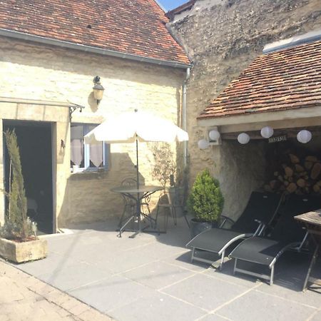 Le Gite Du Petit Lavoir Beze Bagian luar foto