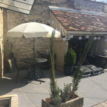 Le Gite Du Petit Lavoir Beze Bagian luar foto